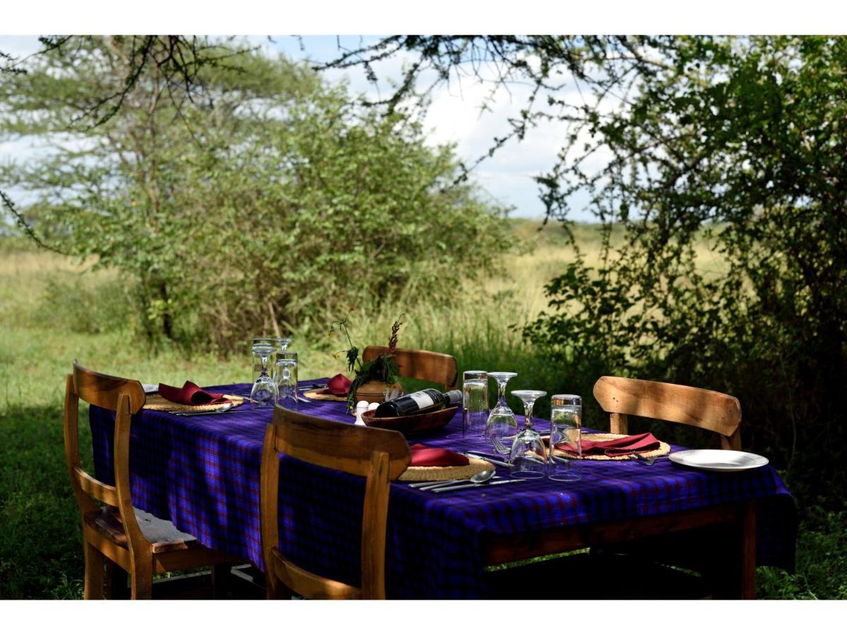 Ikoma Bush Camp Robanda Exterior photo